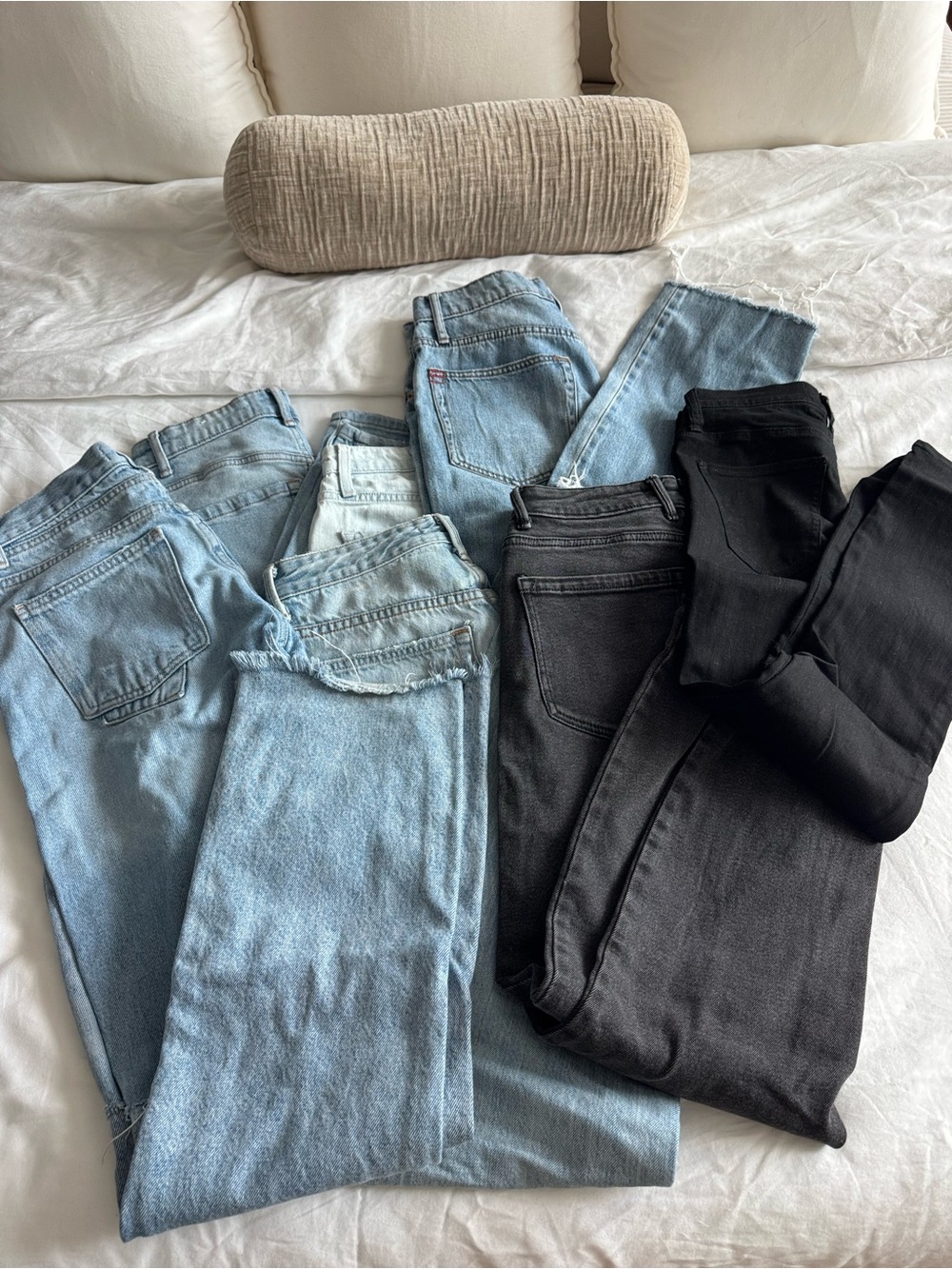 Set of 7 pairs of jeans